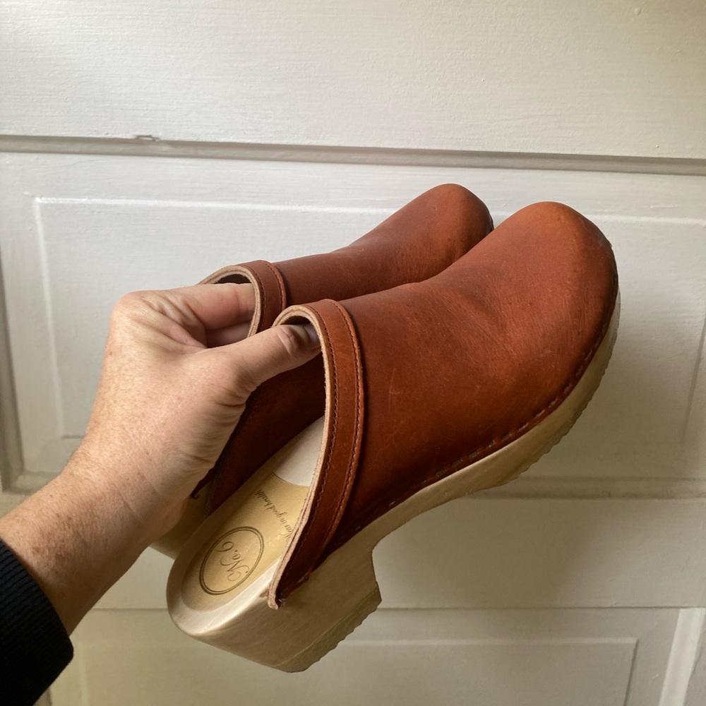 No. 6 Store Old School Clog Mid Heel Bourbon - Picture 2 of 8